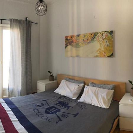 Cosy Apartment In Metaxourgeio Atenas Exterior foto
