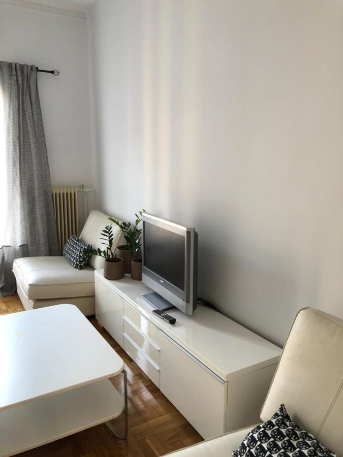 Cosy Apartment In Metaxourgeio Atenas Exterior foto